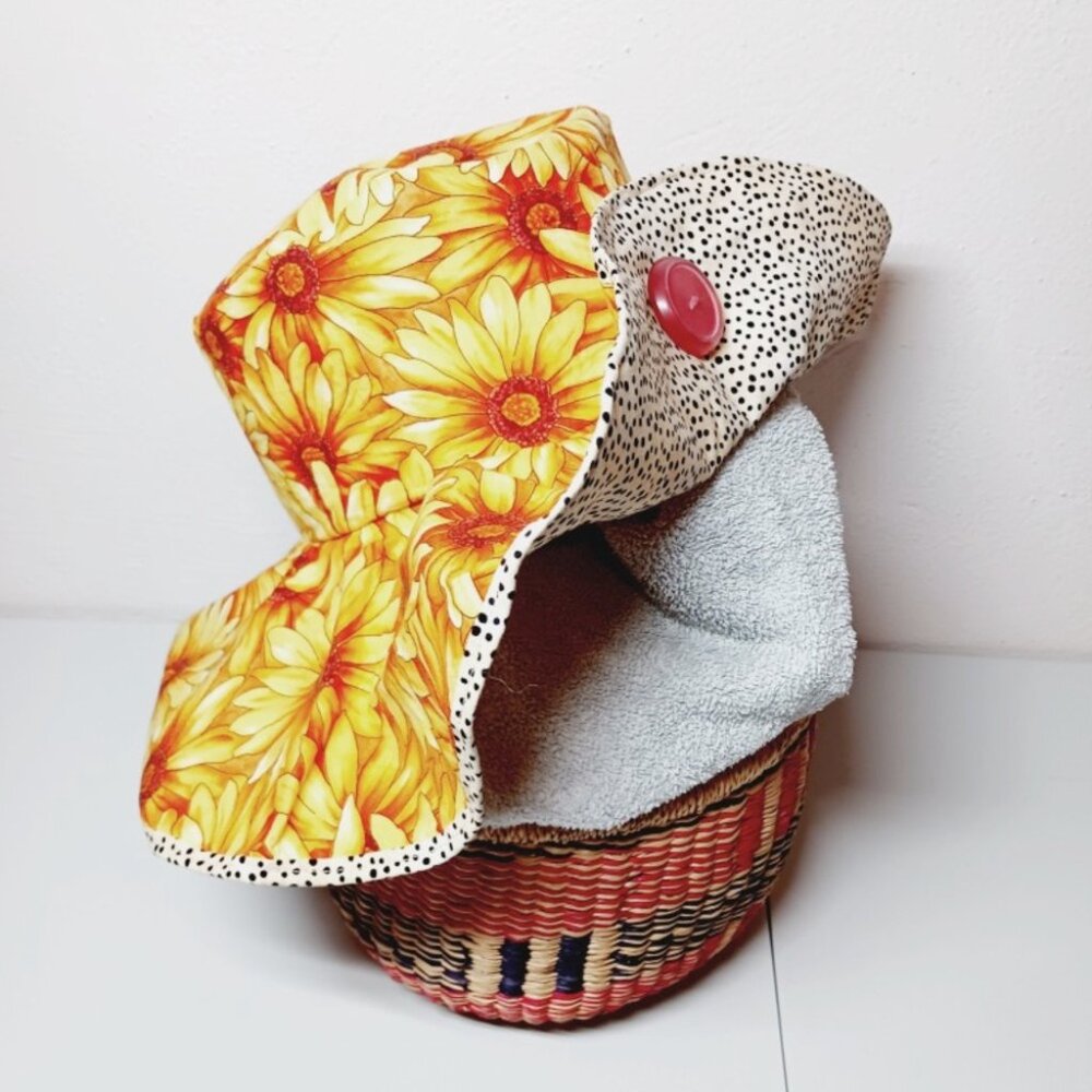 Super cute handmade bright flower summer/resort hat - Picture 6 of 9